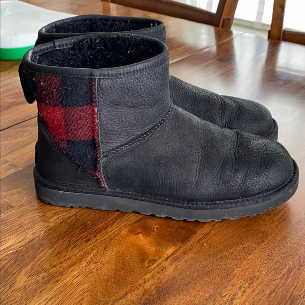 Ugg Mini Buffalo plaid size 9 HTF